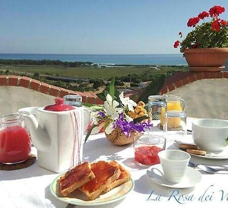 La Rosa Dei Venti Bed & Breakfast La Caletta Eksteriør bilde